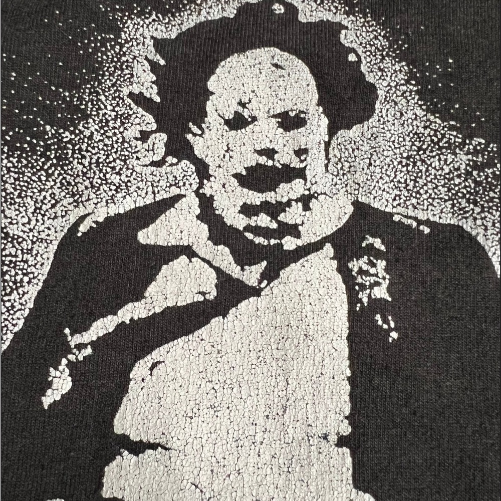 Vintage 80s Texas Chainsaw Massacre T-Shirt - Picture 3 of 8